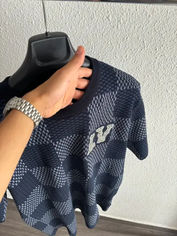 Lv T-shirt Blue – Image 2
