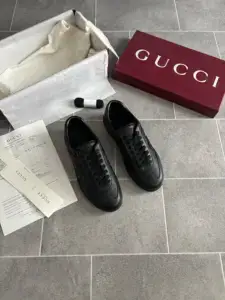 Gucci G75 Trainer
Noir