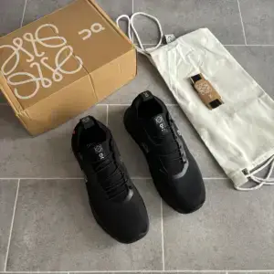 Loewe x On Sneakers Noir