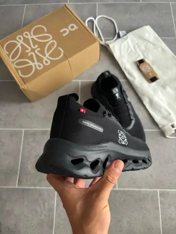 Loewe x On Sneakers Noir – Image 5