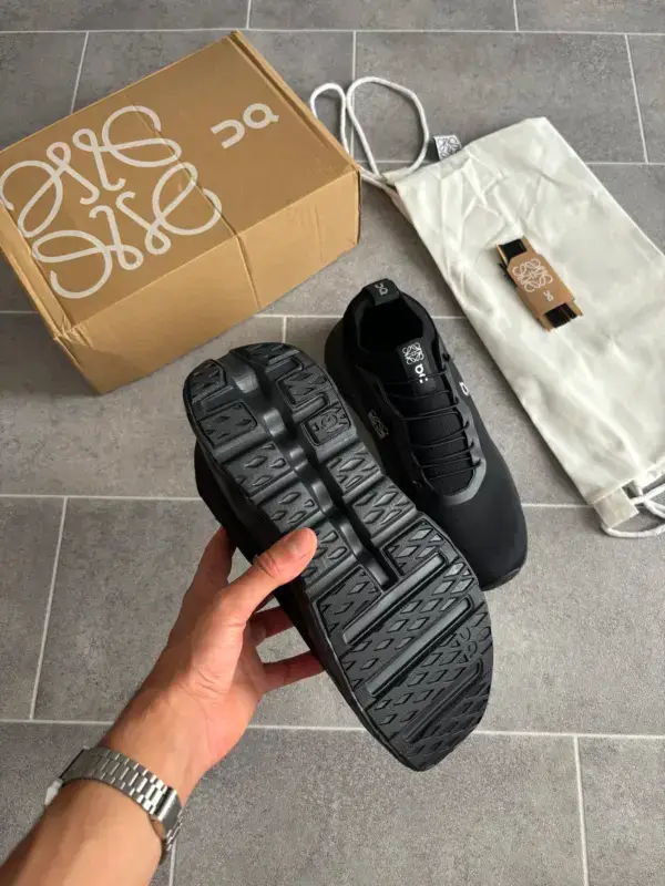 Loewe x On Sneakers Noir – Image 6