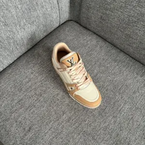 Lv Trainer Apricot