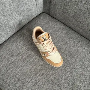 Lv Trainer Apricot