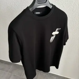 Jacquemus Noir